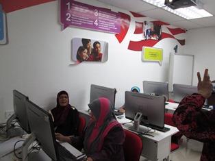 wanita-warga emas1 3